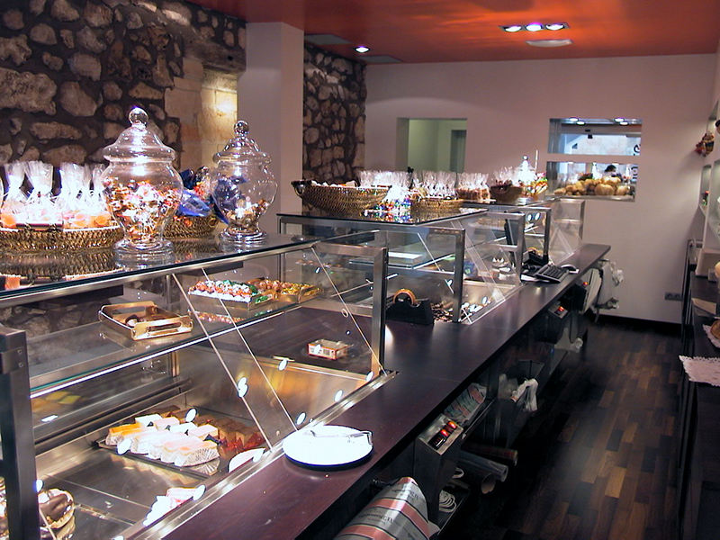 vitrina-pasteleria-el-diamante-ciutadella-de-menorca