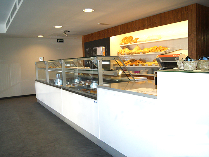 vitrina-frigorifica-granja-can-diego-menorca